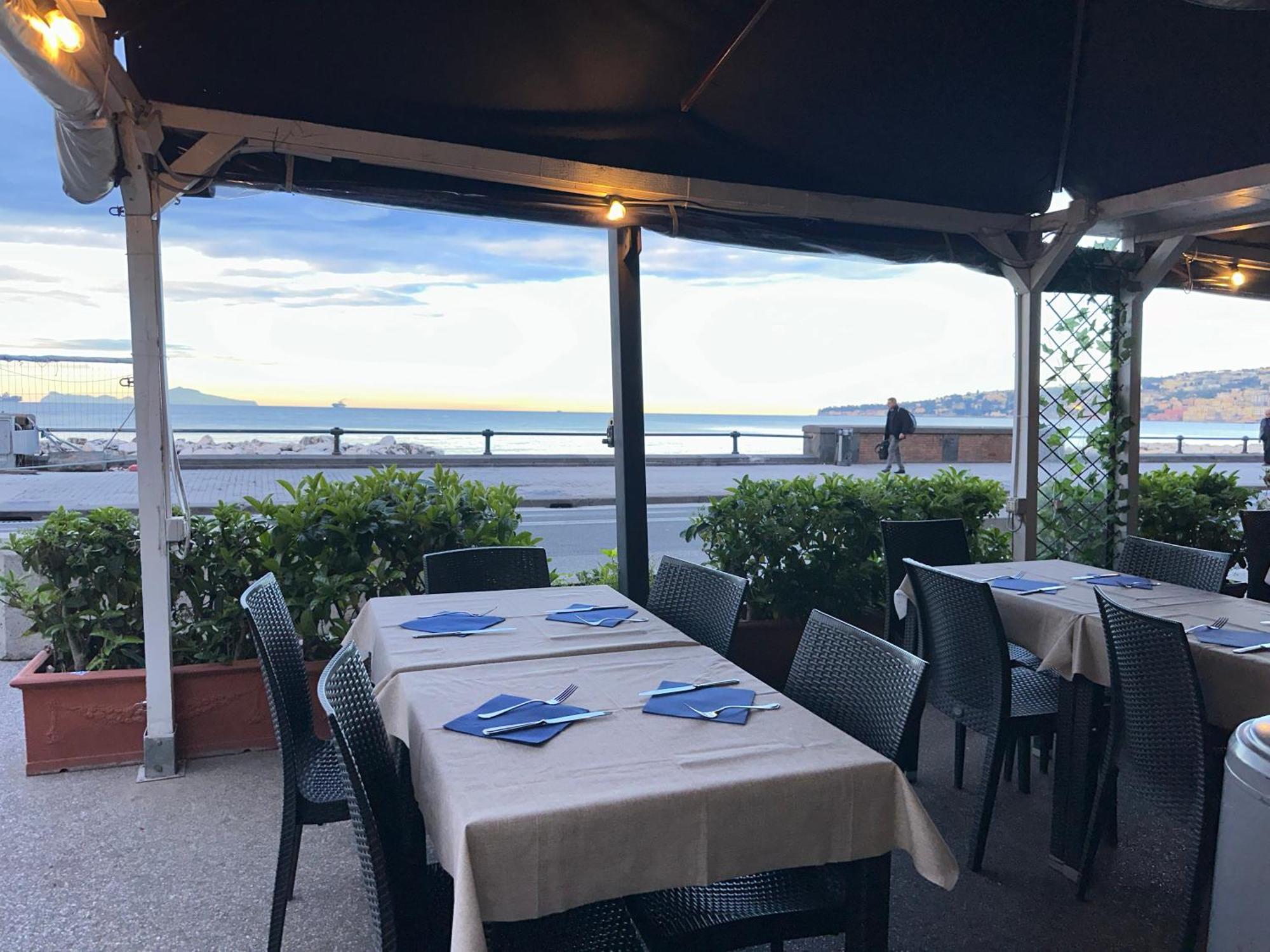 Relais Piazza Vittoria Bed & Breakfast Naples Exterior photo